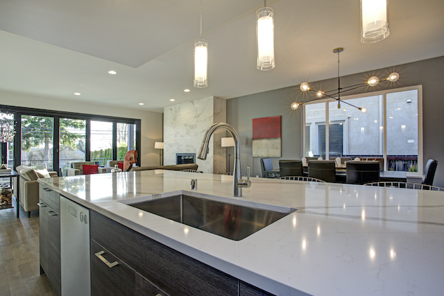How to Design Your Custom Home Kitchen for Entertainment