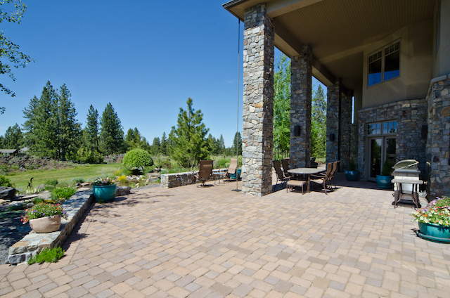 Deciding Between Brick and Stone in Your Custom Home
